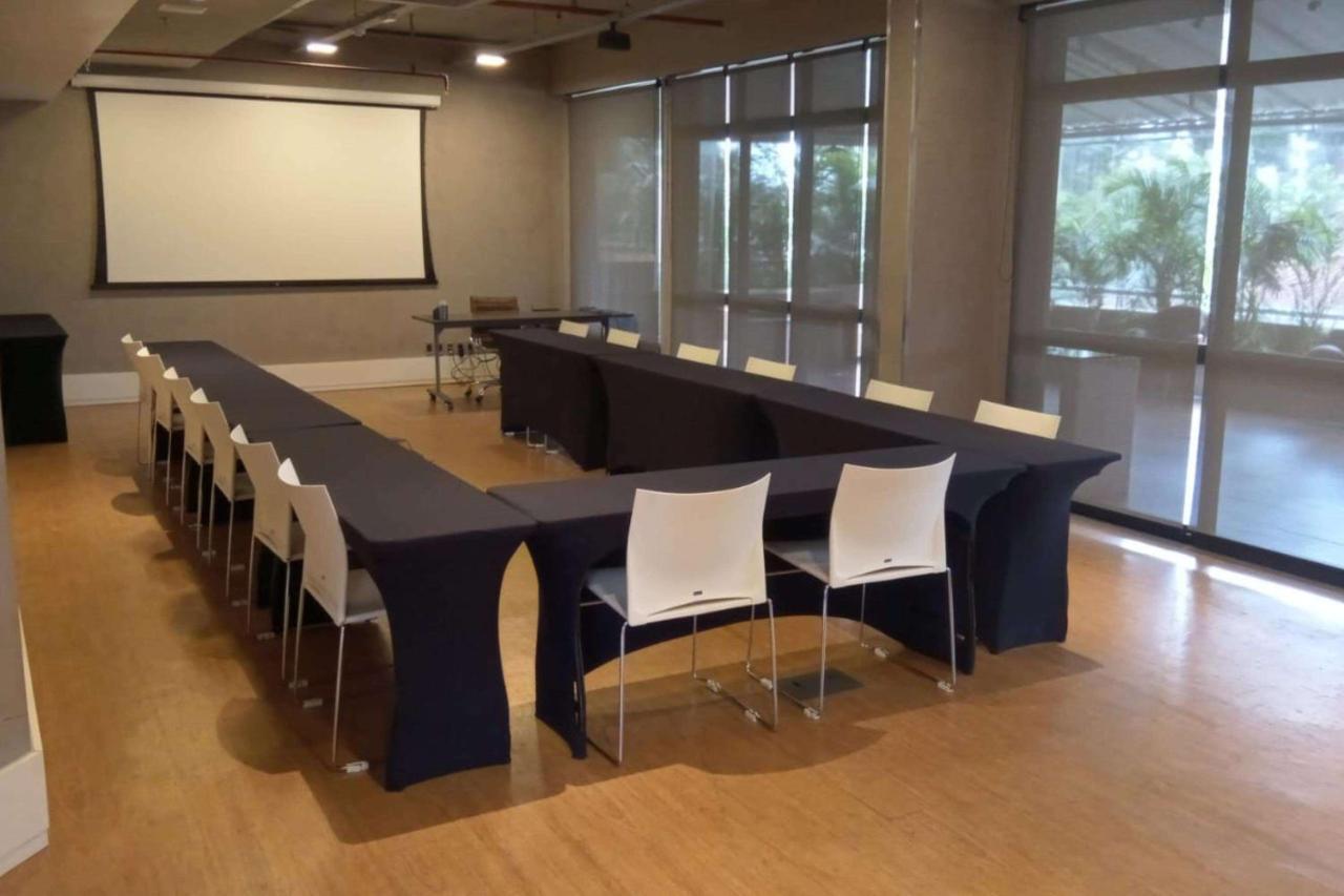 Art Hotel Transamerica Collection Porto Alegre Eksteriør billede A meeting room at the Center for the Arts, San Jose